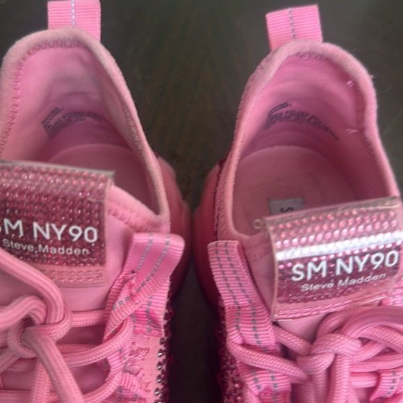 Steve Madden Pink SM NY 90 active fun fab embellished with bling!! - Picture 6 of 13